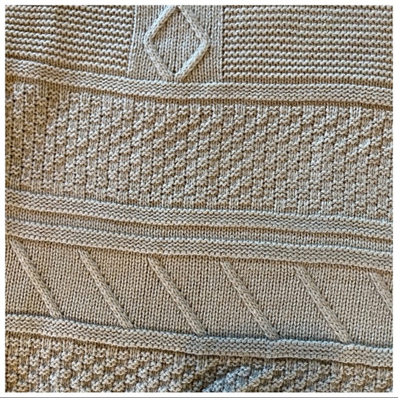 🛍 The Myeko Crew Neck Scarf Sweater - Picture 9 of 9